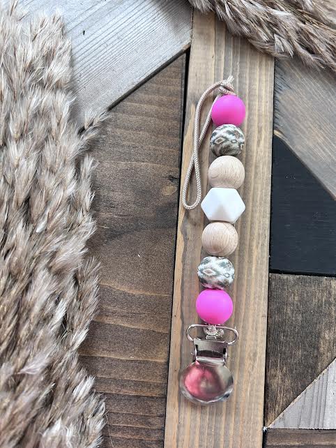 Pretty in Pink Passy Clip